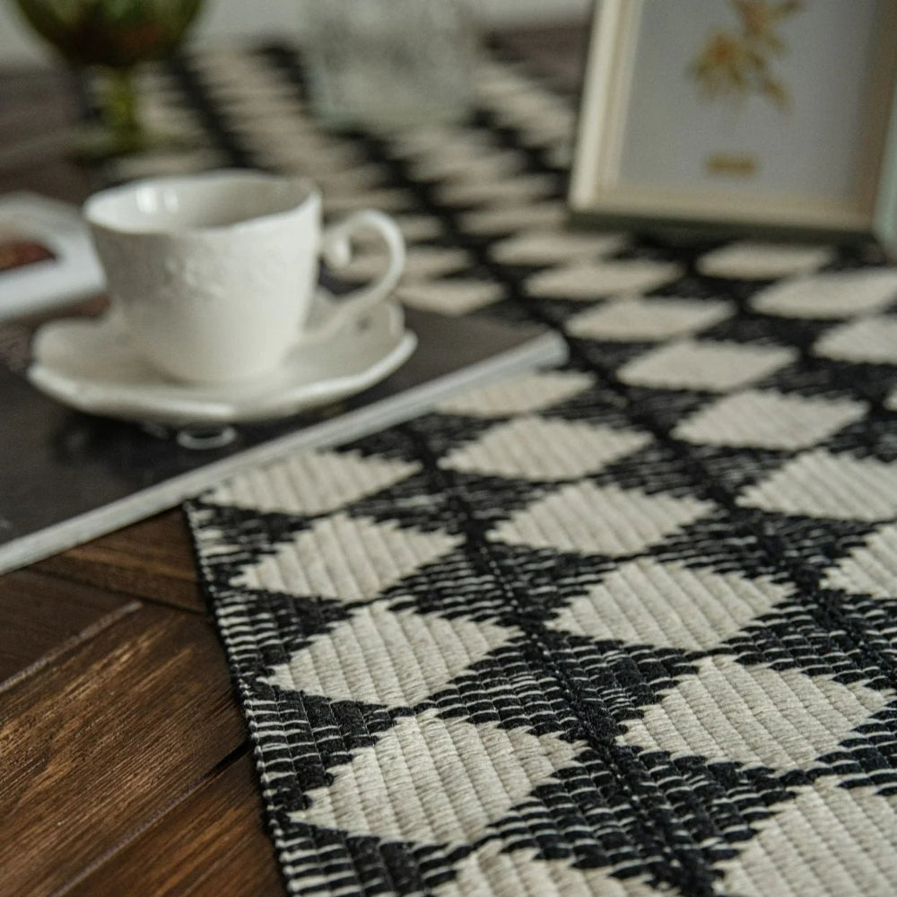 BowLift | Stitching Tassel Diamond Table Runner