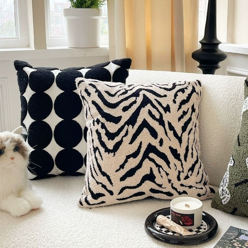 BowLift | White Tiger Stripe Cushion Cover
