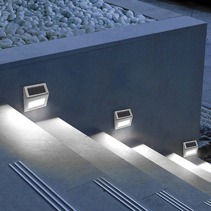 BowLift | Solar Powered LED Outdoor Stairs Light