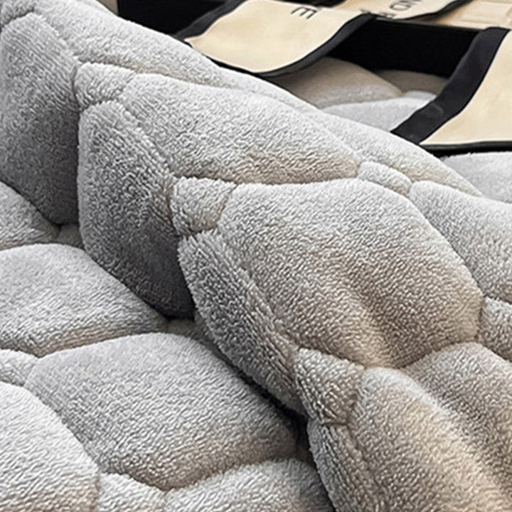 BowLift | Modern Soft Throw Blanket with Square Texture – Stylish Fluffy Bed & Sofa Cover