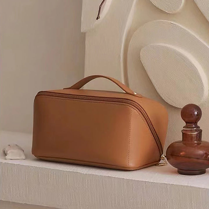 BowLift | Portable Travel Cosmetic Bag Made of Leather