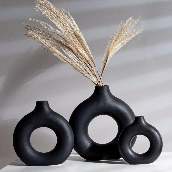 BowLift | Minimalist Circular Ceramic Vase