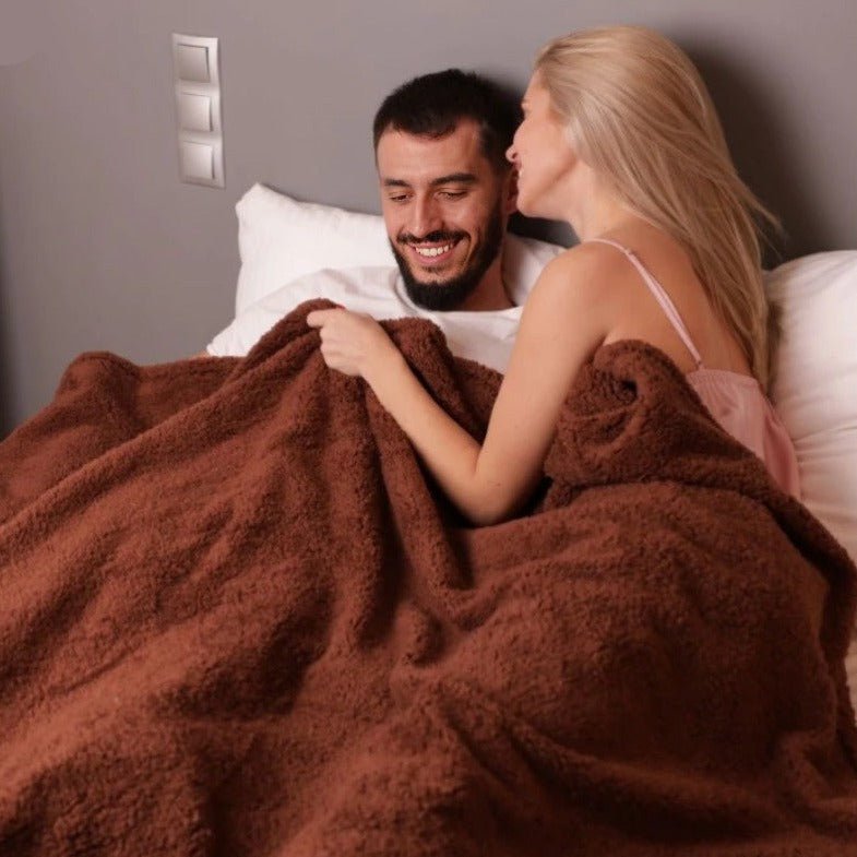 BowLift | AquaShield Blanket – Waterproof Protective Blanket for Bed & Sofa