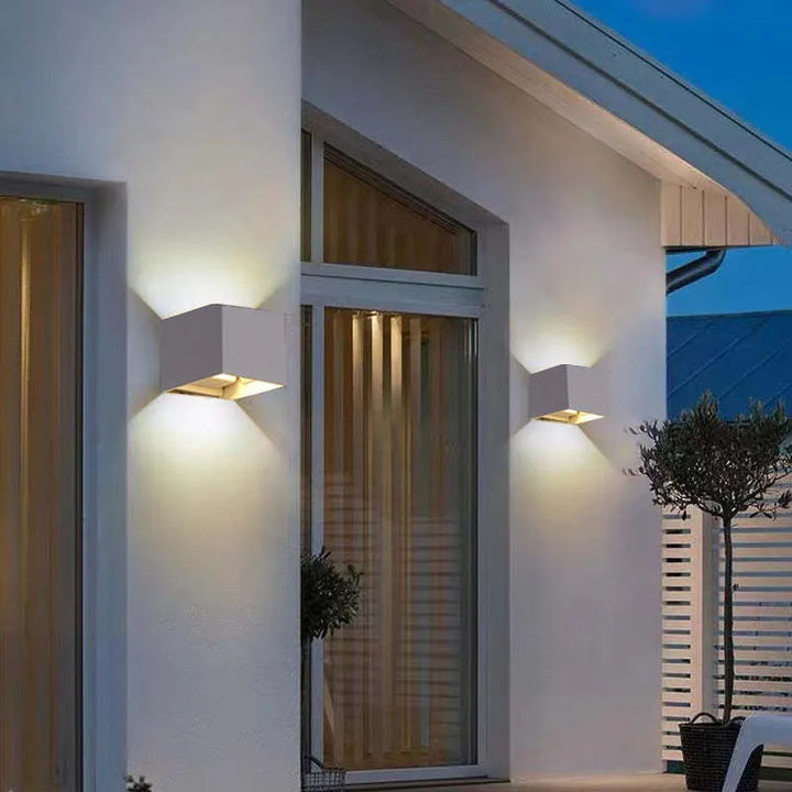 BowLift | Wall Light Modern Black Aluminium LED Sconce
