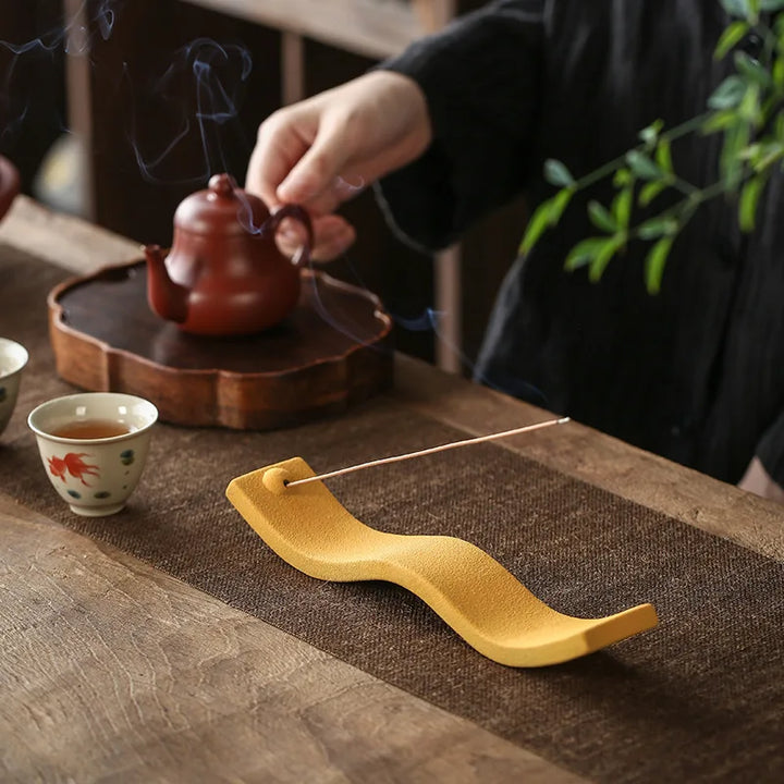 BowLift | Ceramic Incense Holder - ZenWave