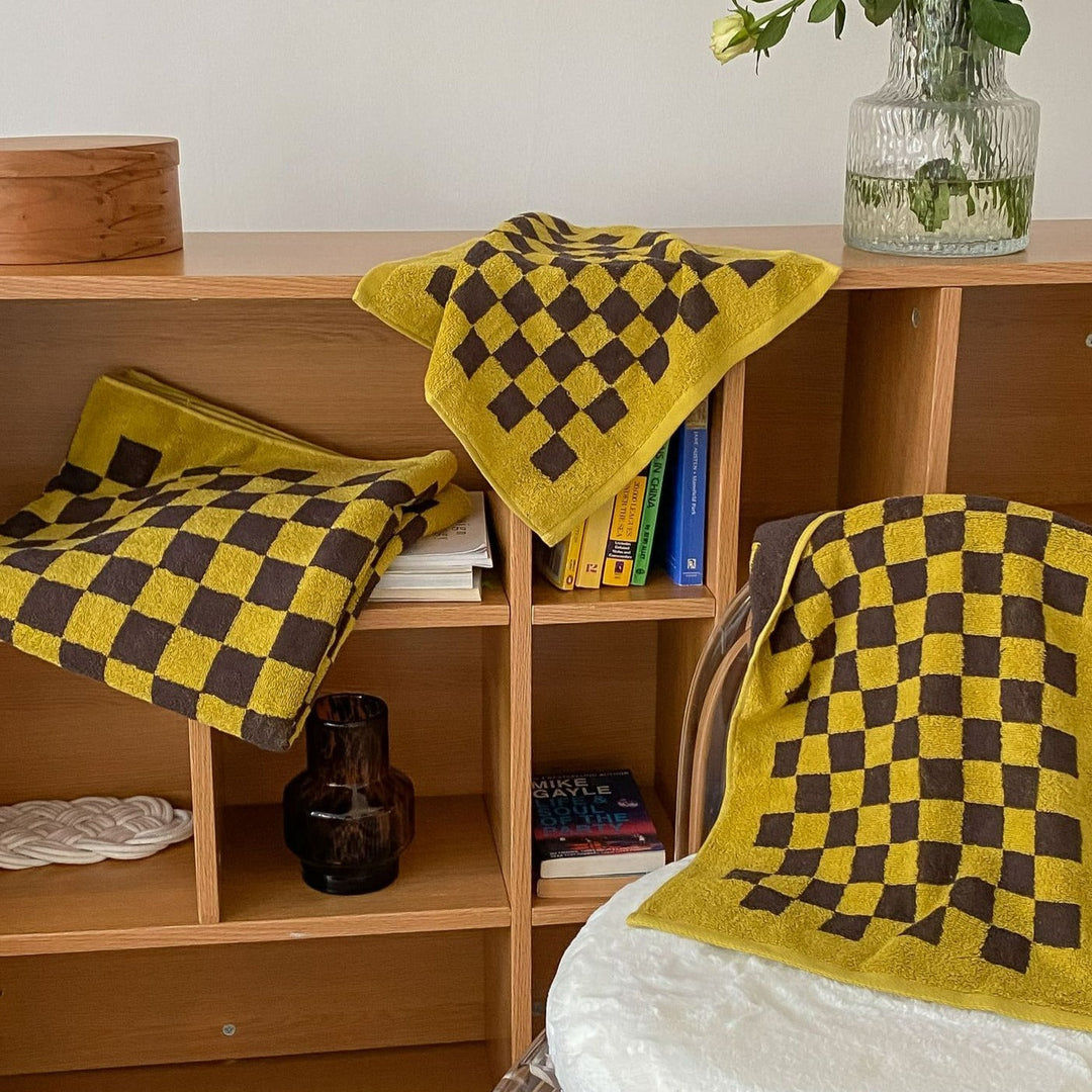 BowLift | Checkerboard Plus Towel Collection