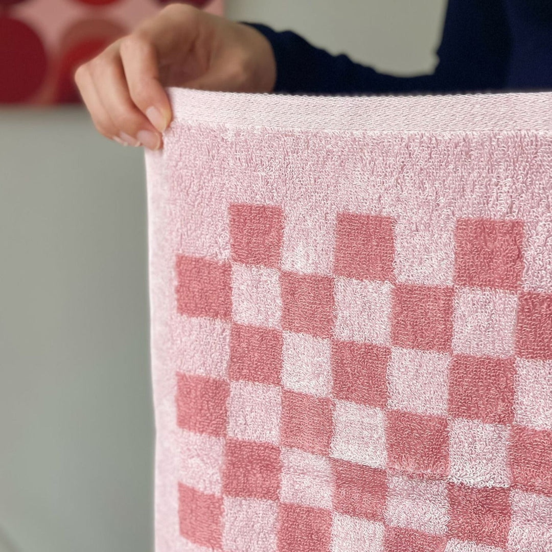 BowLift | Checkerboard Plus Towel Collection