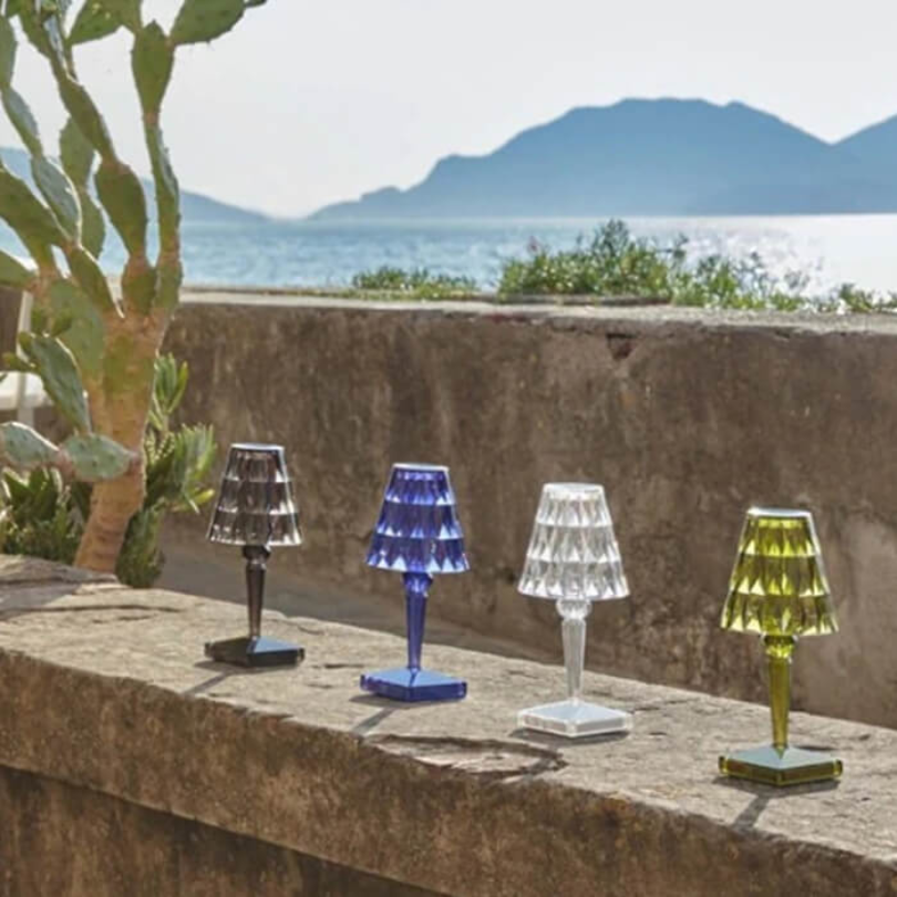 BowLift | Chic Table Lamp with Crystal Design - CrystalLuxe