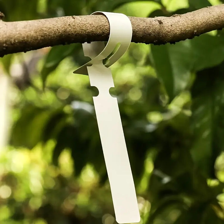 BowLift | Reusable plant labels made of plastic for garden and tree marking