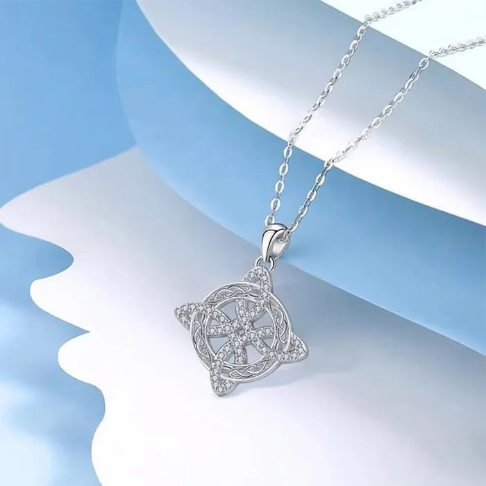 BowLift | WitchKnot Necklace