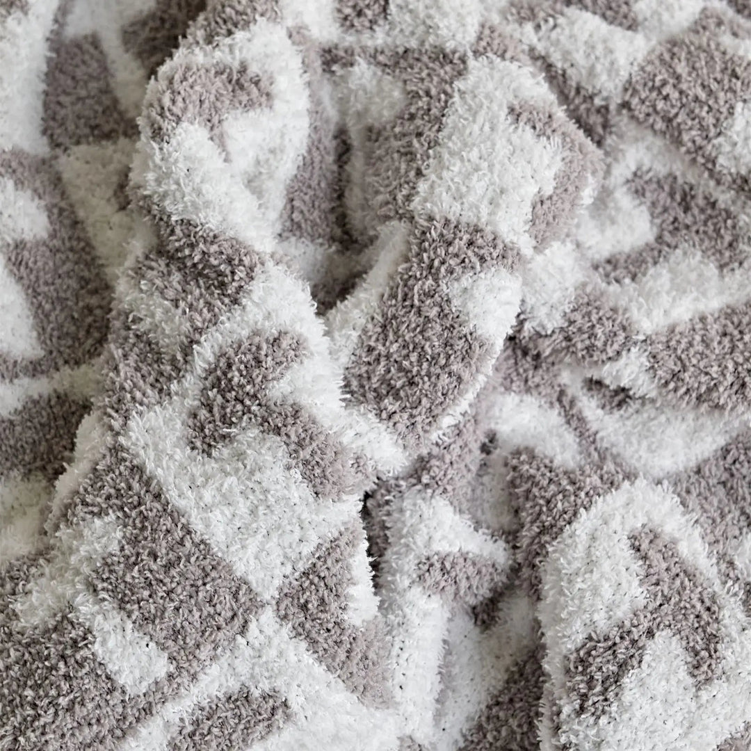 BowLift | Cozy Two Color Checkerboard Plaid Knitted Throw Blanket