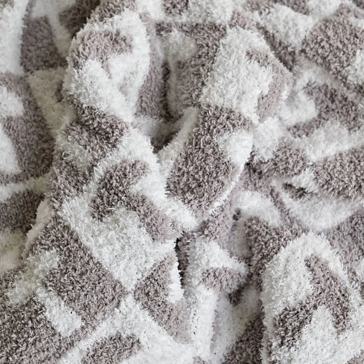 BowLift | Cozy Two Color Checkerboard Plaid Knitted Throw Blanket