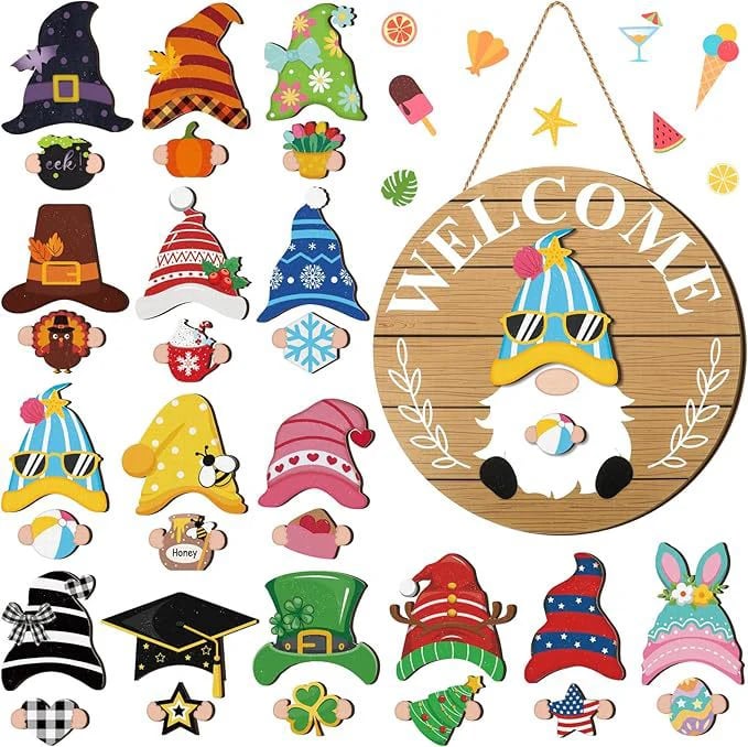 BowLift | The best Christmas decorationsInterchangeable welcome sign with wooden gnome