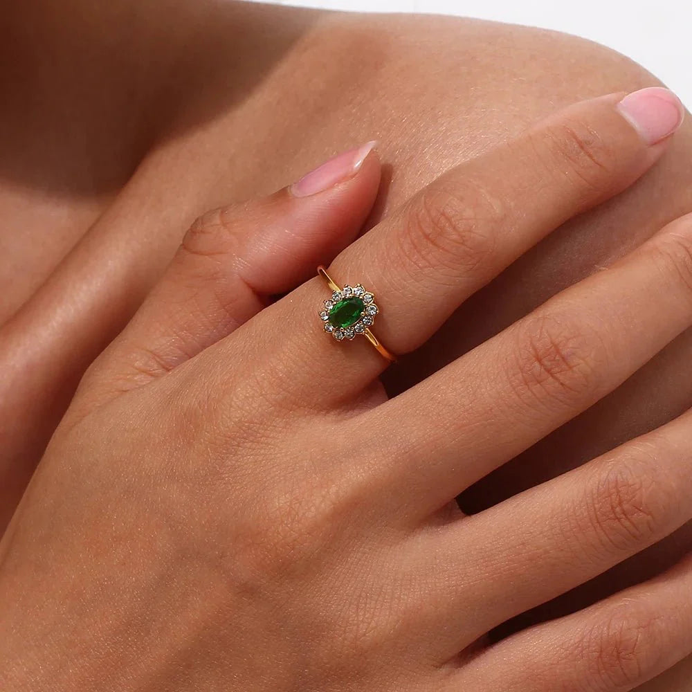 BowLift | Dainty Adjustable Oval Diamond Rings