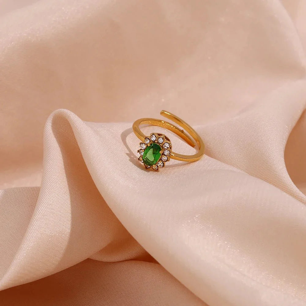 BowLift | Dainty Adjustable Oval Diamond Rings