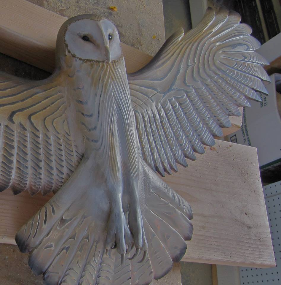 BowLift | Great owl gaze in artistic edition