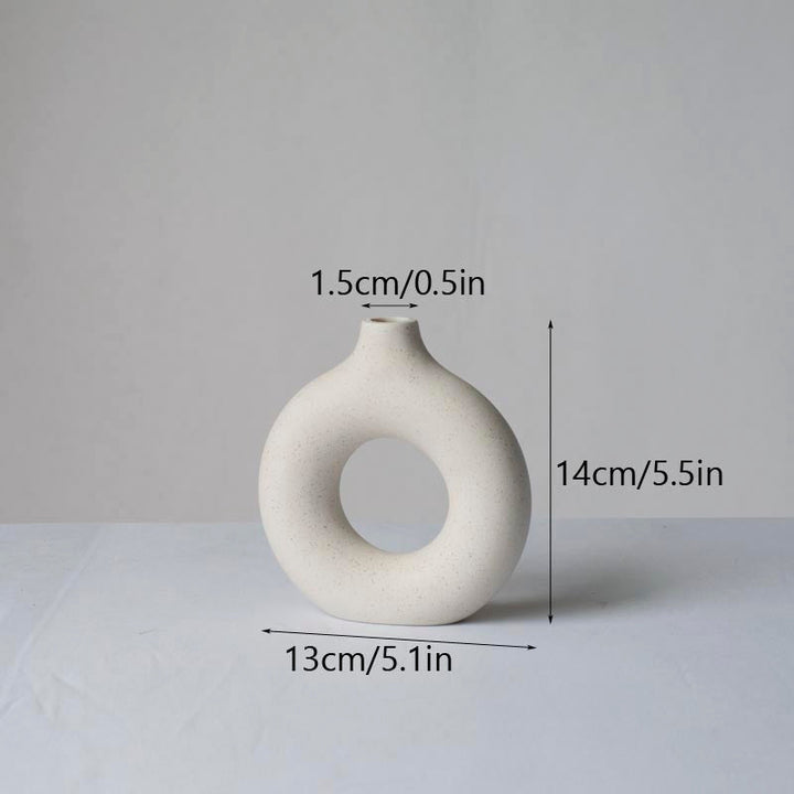 BowLift | Minimalist Circular Ceramic Vase