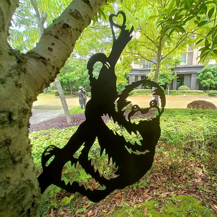 BowLift | Charming sloth for a fairy tale garden
