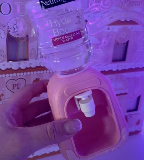 BowLift | GlowPump – Clean skin, drip-free & stylish!
