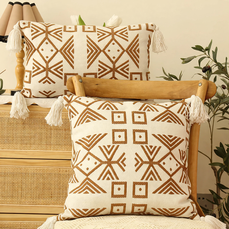 Decorative cushion with embroidery, cotton