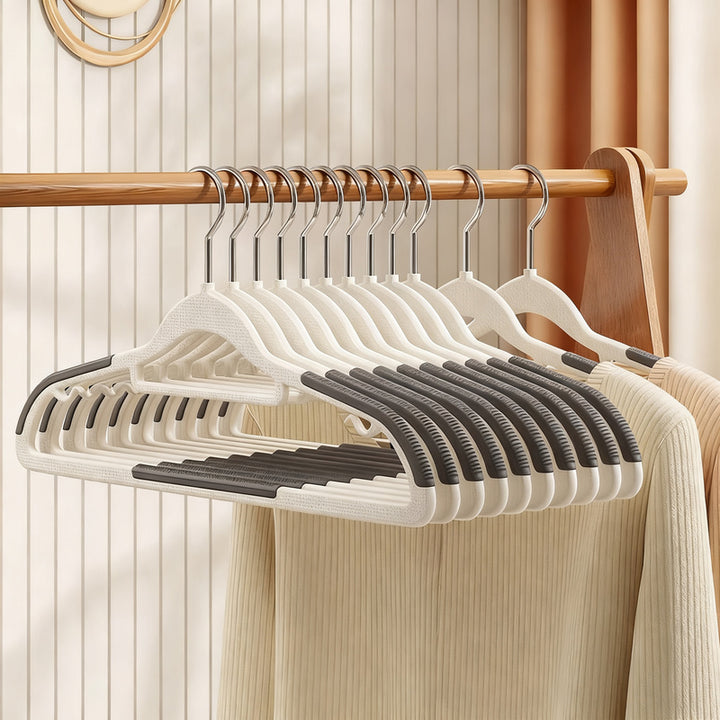 Plastic hanger, non-slip, scratch-free