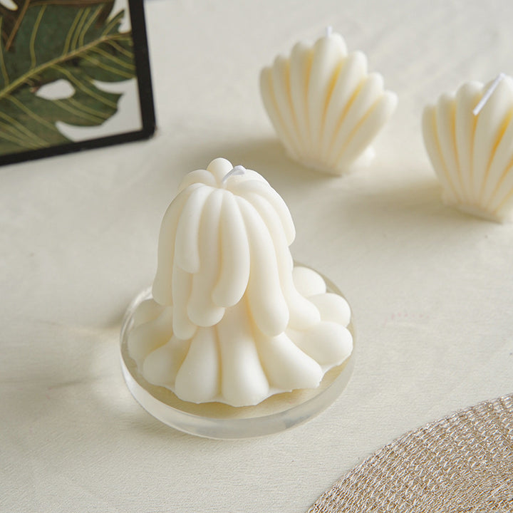 Nordic scented candle, shell shape, handcrafted
