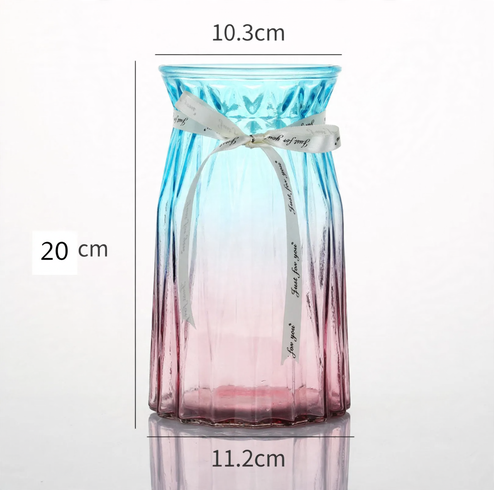 Mini vases made of glass, handcrafted