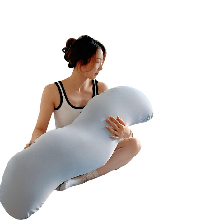 Side sleeper hugging pillow, 105 × 30 cm