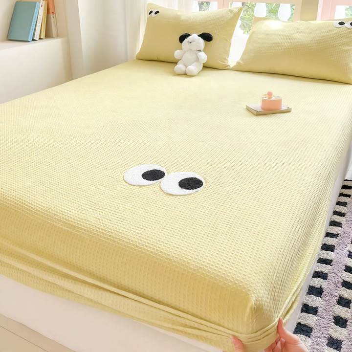 Cotton fitted sheet with cartoon pattern for children