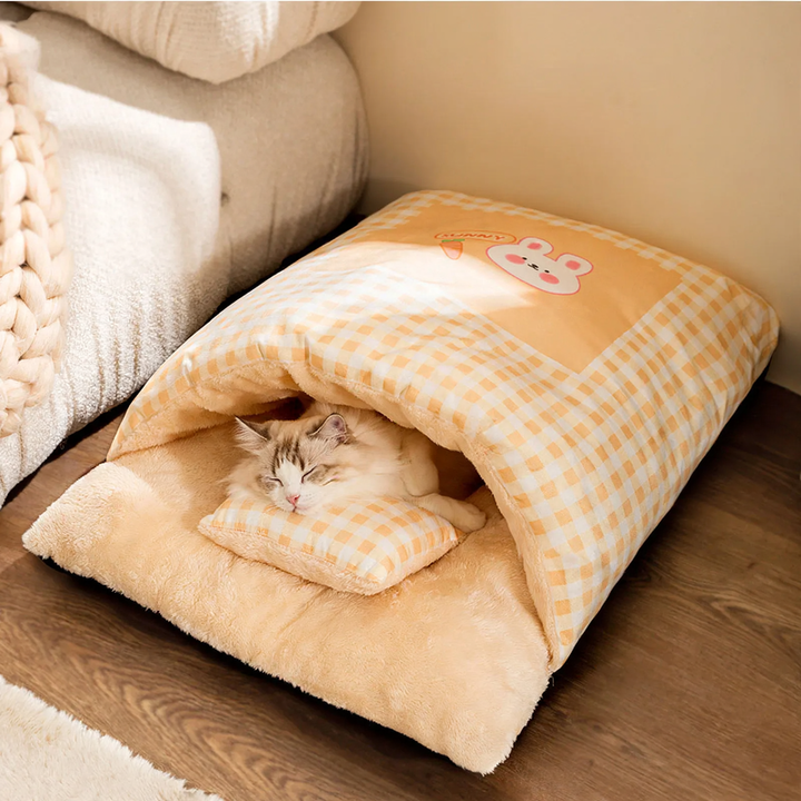 Half-closed pet bed with pillow, polyester