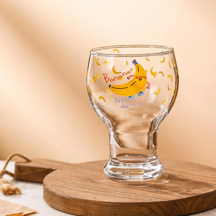 Wine glass, 601–700 ml, spherical shape
