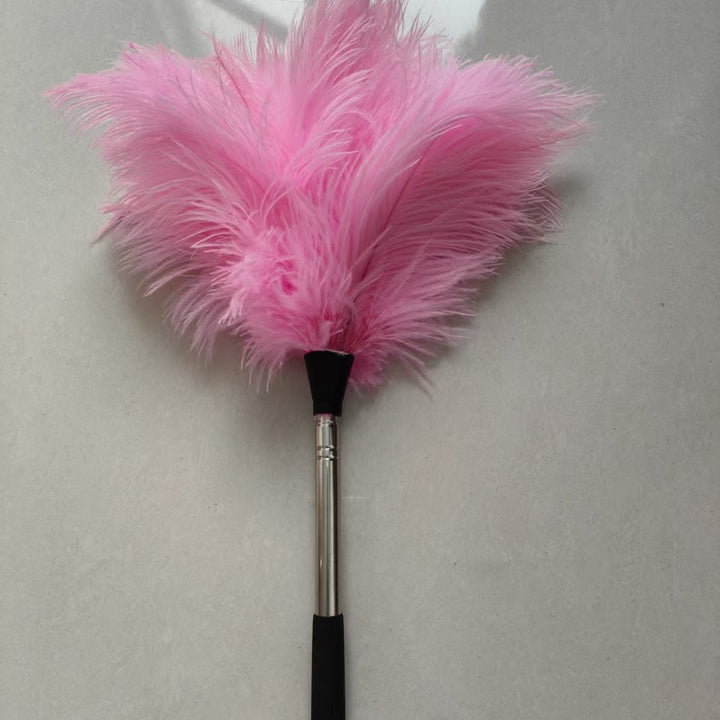 Extendable ostrich feather duster, 120 cm