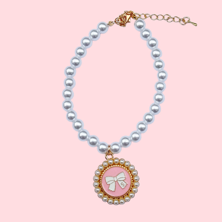 Metal collar with pearls and geometric design