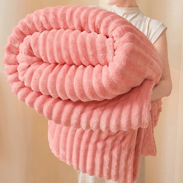Fleece blanket made of coral fleece, 1500–2000 g