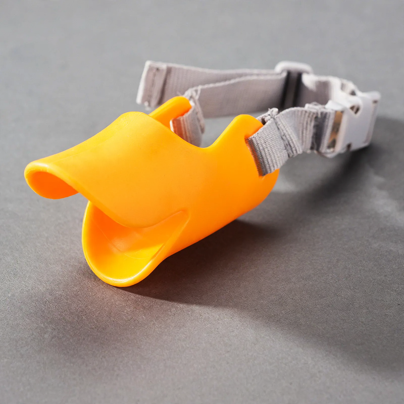 Dog muzzle made of TPR, adjustable