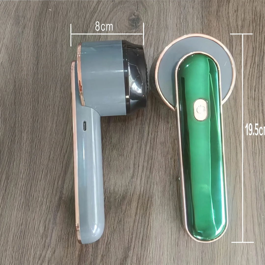 Portable lint remover with suction function