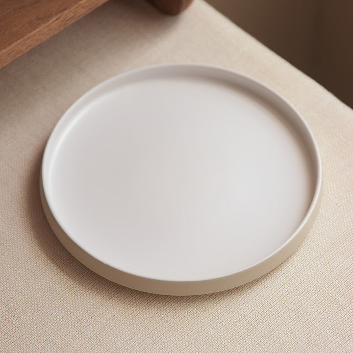 Porcelain dinnerware with gold rim, 25-piece