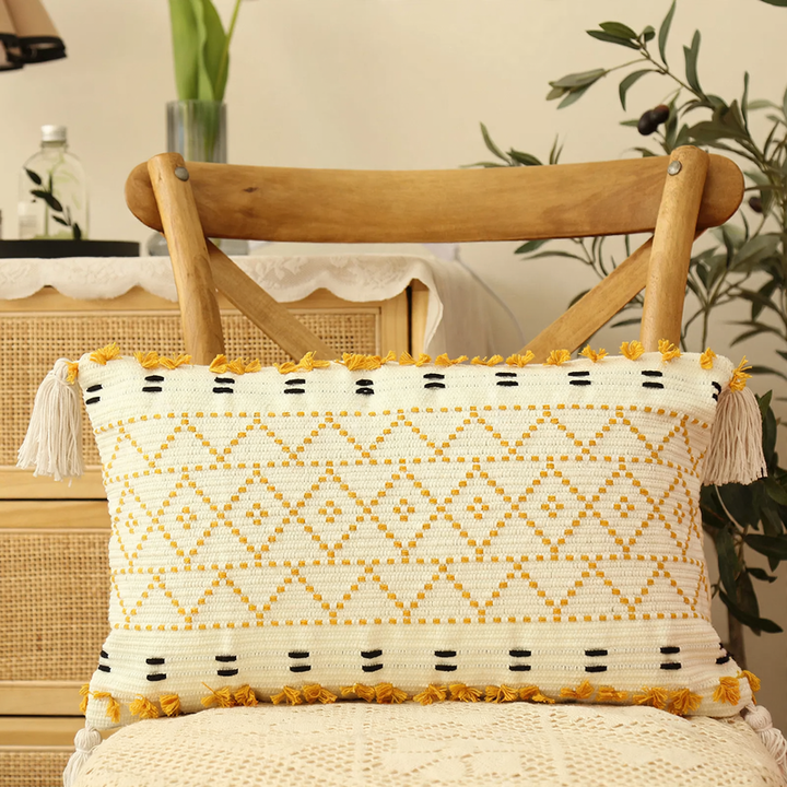 Decorative cushion with embroidery, cotton