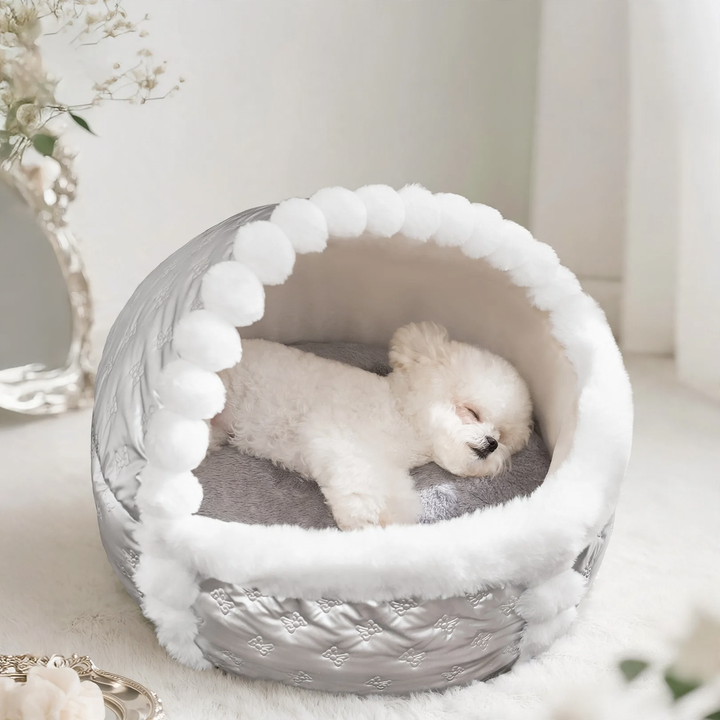 Half-open heating bed for dogs and cats