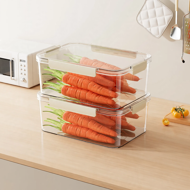 Transparent storage box with a tight lid