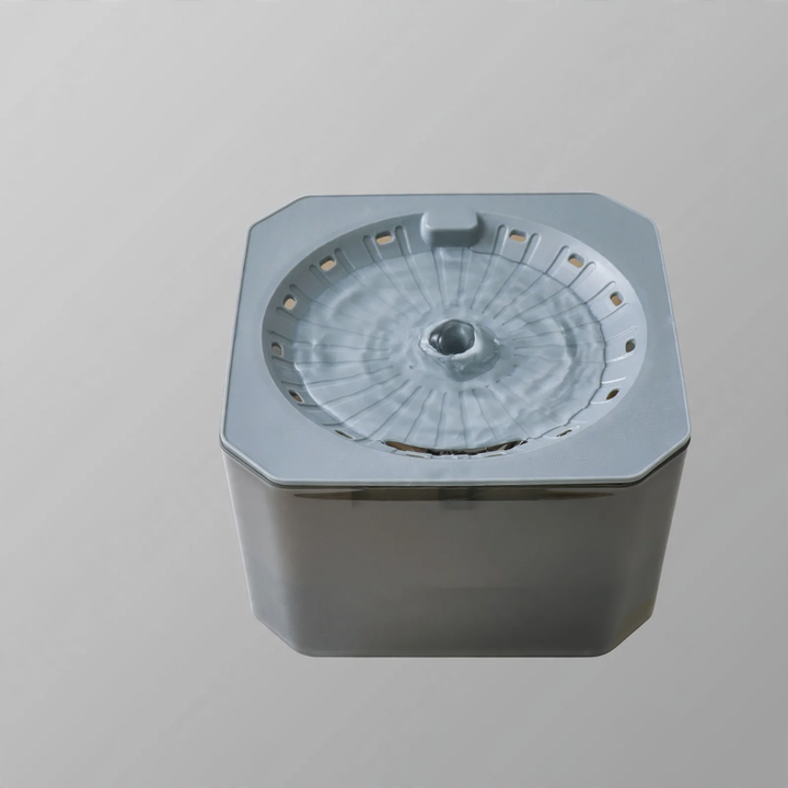 Automatic pet drinking fountain with circulation