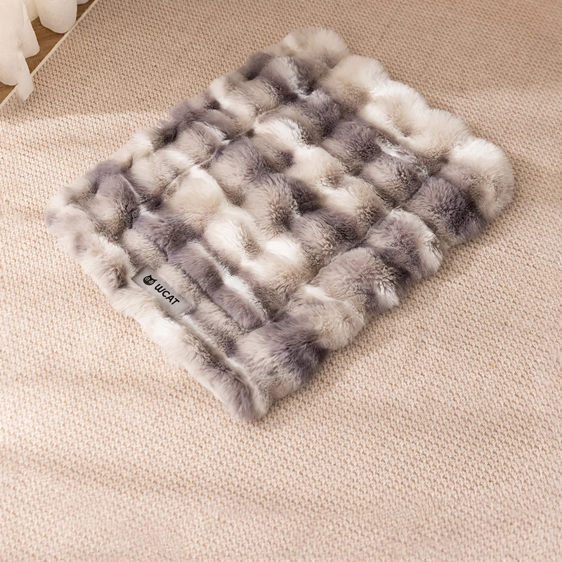 Rabbit fur pet blanket with tie-dye pattern