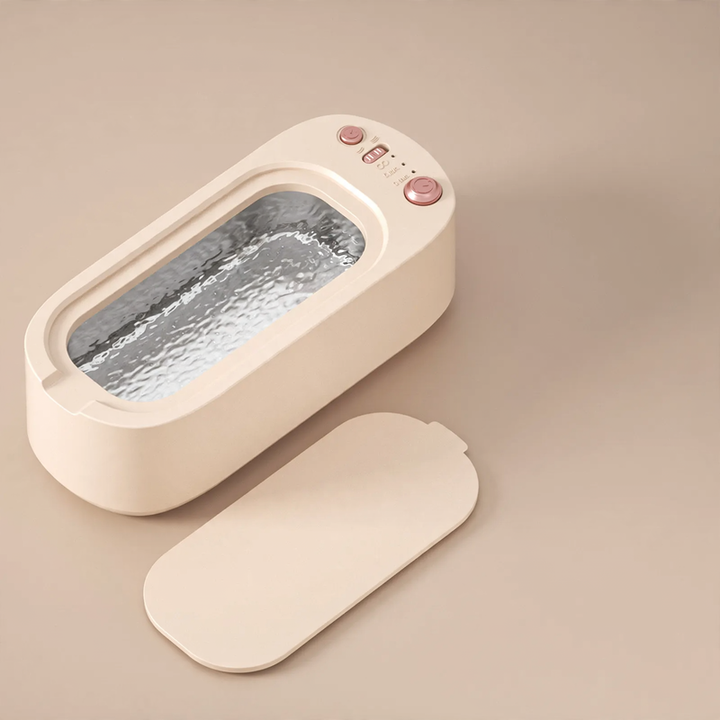 Multifunctional ultrasonic cleaning device