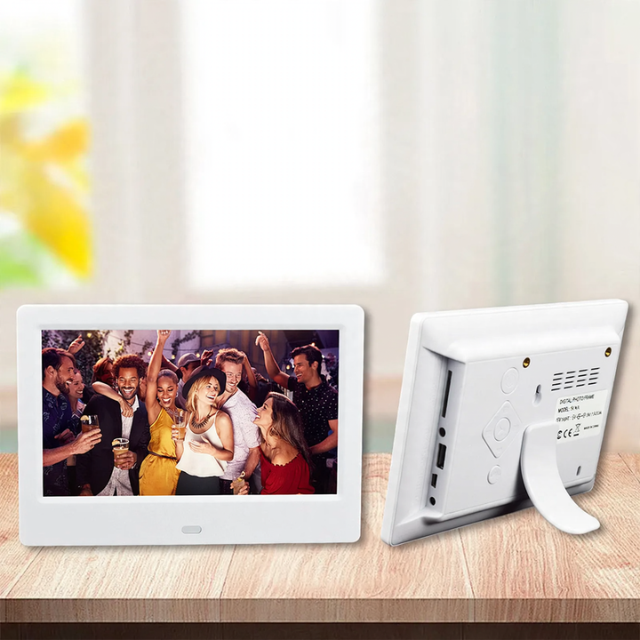 Digital picture frame 7 inch, model H7702D