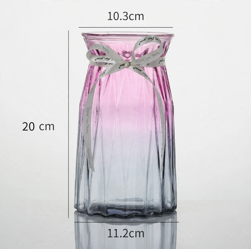 Mini vases made of glass, handcrafted