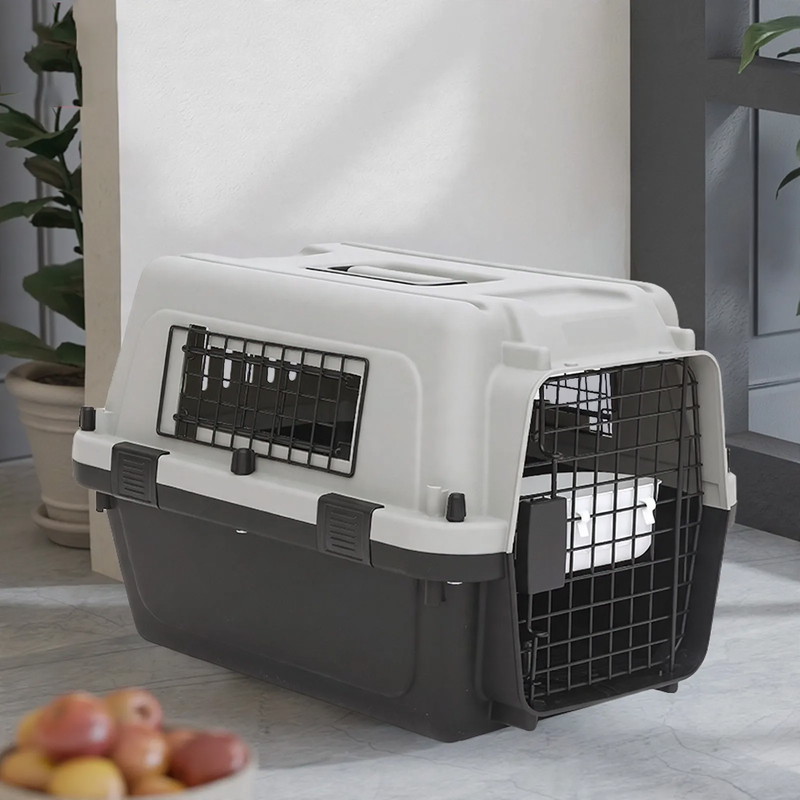 Pet transport box made of ABS, wear-resistant