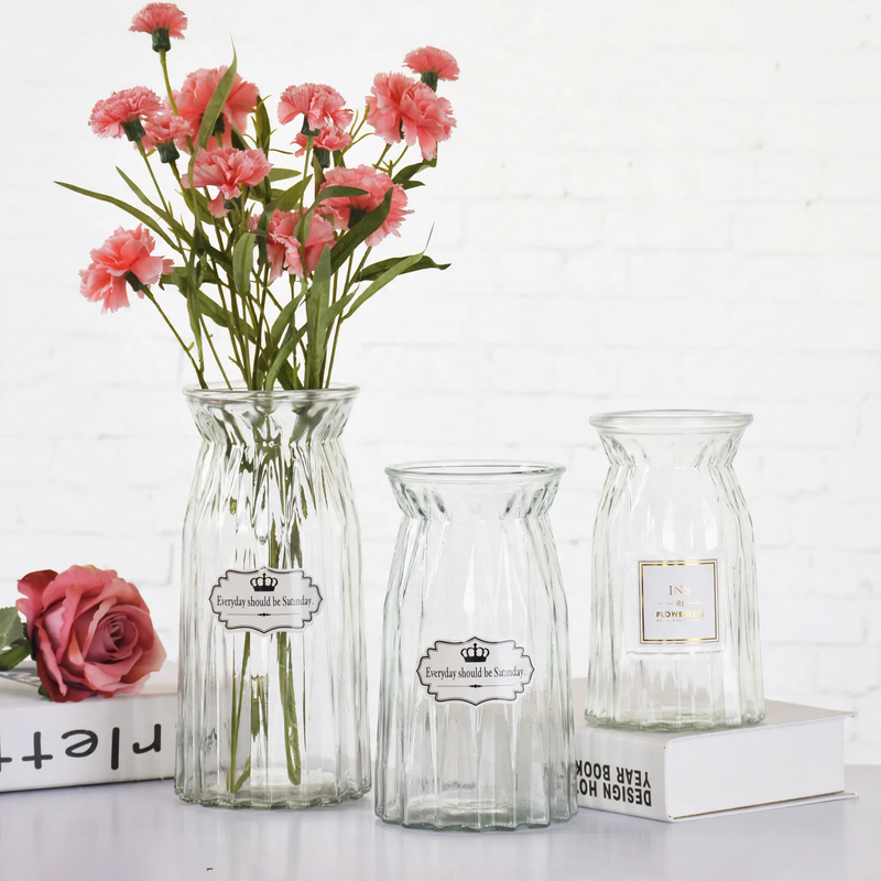 Mini vases made of glass, handcrafted