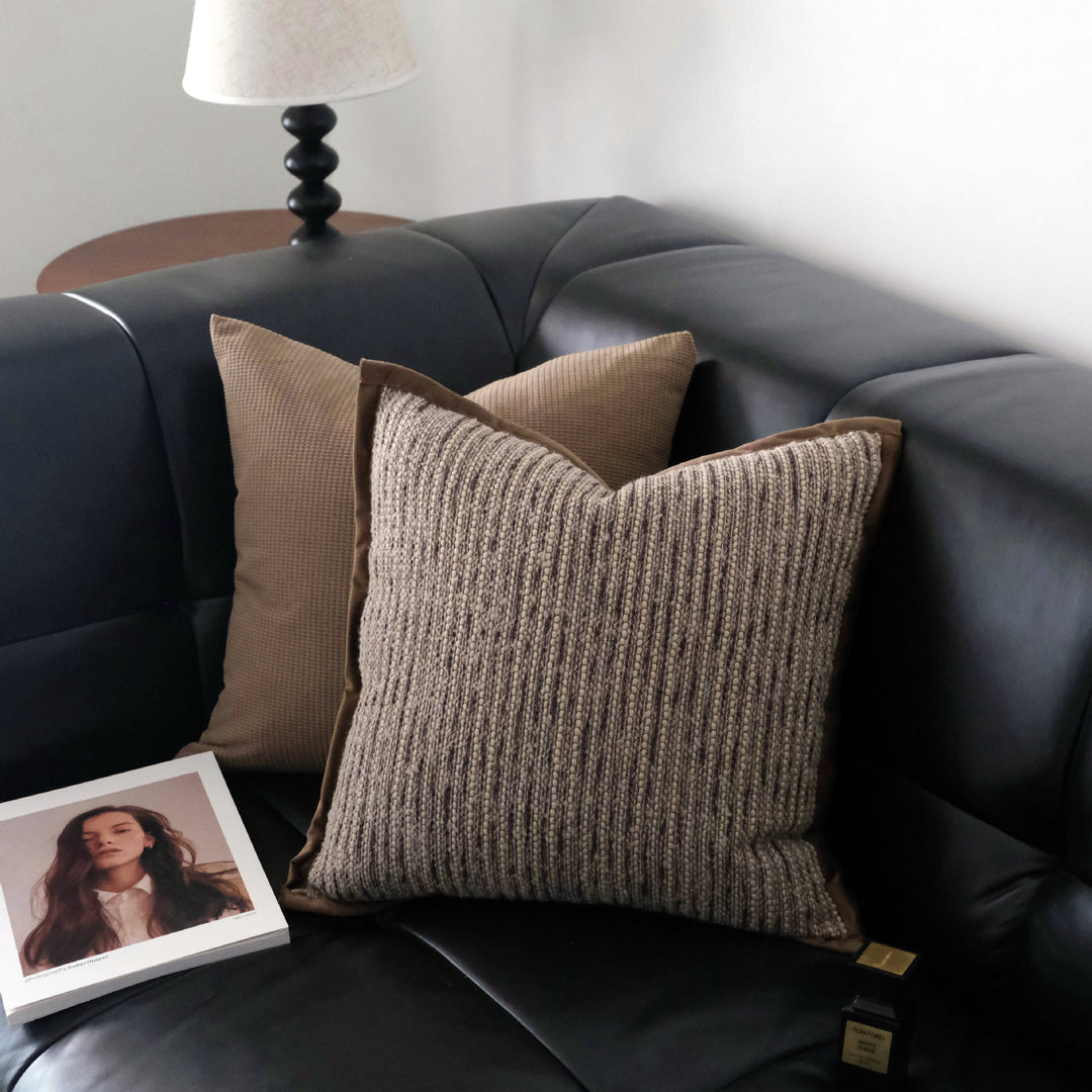 Decorative cushions with knitted cover, 30–50 cm