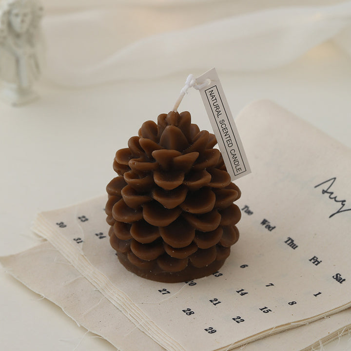 Christmas tree scented candle made of soy wax