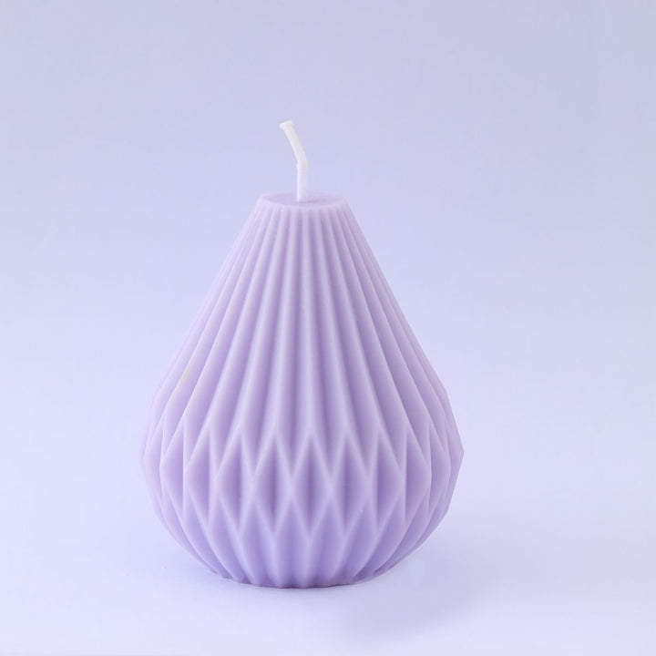 Handmade scented candle made of soy wax, round